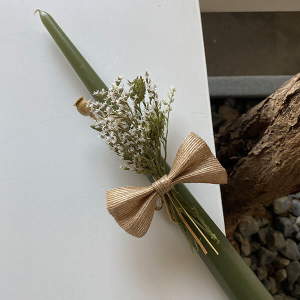 Olive Green Dried Flowers Medium Candle